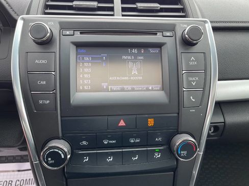 Used 2015 Toyota Camry SE image 17