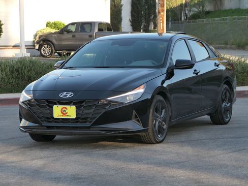 Used 2023 Hyundai Elantra Blue image 7