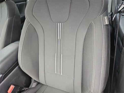 Used 2021 Hyundai Elantra SEL image 17