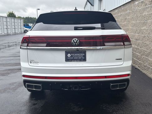 Used 2024 Volkswagen Atlas Cross Sport SEL Premium R-Line AWD/4WD image 37