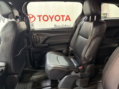 Used 2025 Toyota Sienna XLE Woodland Edition AWD/4WD image 13