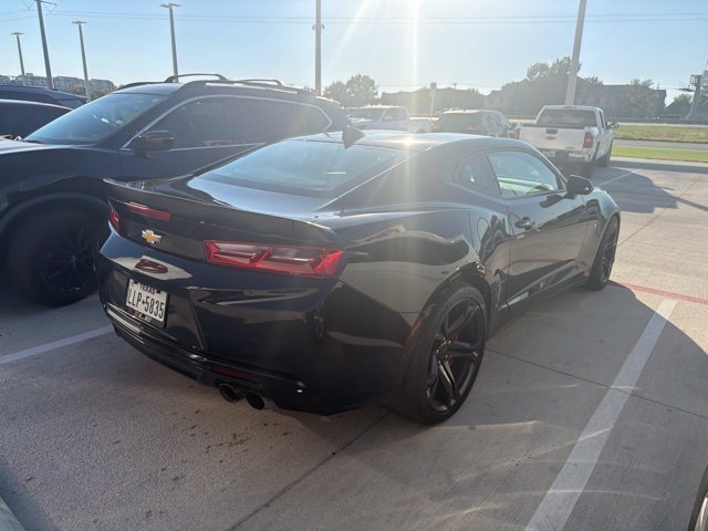 Used 2018 Chevrolet Camaro SS RWD image 8