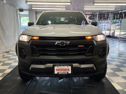 Used 2024 Chevrolet Colorado Trail Boss w/ Advanced Trailering Package AWD/4WD image 2