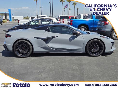 Used 2024 Chevrolet Corvette Z06 w/ Battery Protection Package RWD image 8