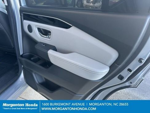 Used 2023 Honda Pilot EX-L image 34