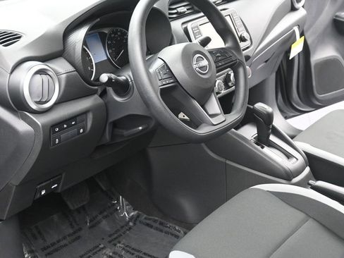 Certified 2025 Nissan Versa S w/ Trunk Package image 7