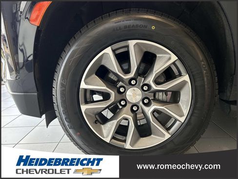 Certified 2024 Chevrolet Suburban LS w/ Driver Alert Package AWD/4WD image 7