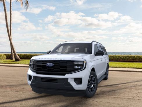 New 2026 Ford Expedition Max Active image 2