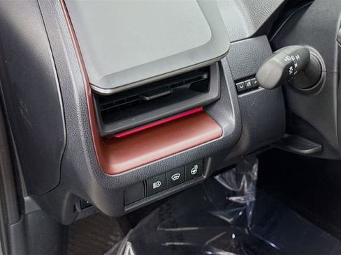 Used 2024 Toyota Prius Prime Premium w/ Advanced Technology Package image 10