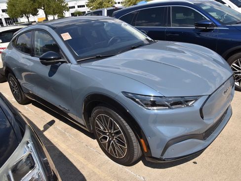 Certified 2024 Ford Mustang Mach-E Premium AWD/4WD image 5