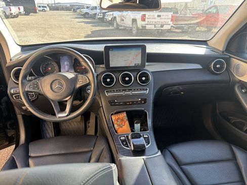 Used 2019 Mercedes-Benz GLC 300 image 12