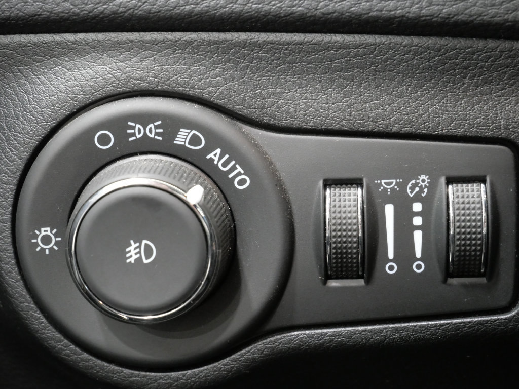 Used 2021 Jeep Compass Limited AWD/4WD image 14