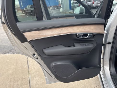 Certified 2025 Volvo XC90 B6 Plus image 35