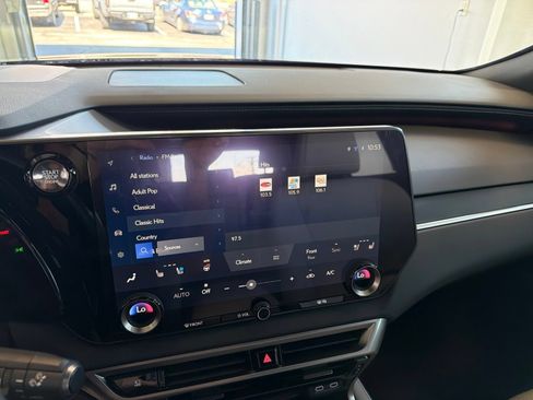 Used 2024 Lexus RX 350 AWD image 25
