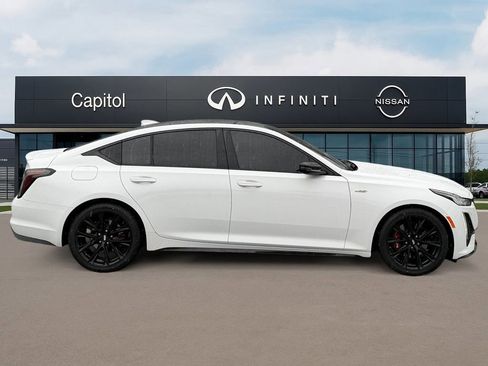 Used 2022 Cadillac CT5 V image 4