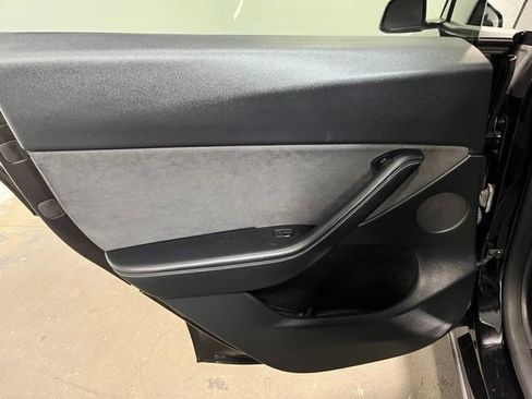 Used 2023 Tesla Model Y Performance AWD/4WD image 15