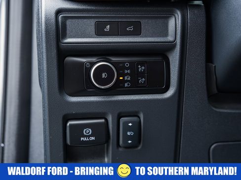 Used 2024 Ford Expedition Limited image 44