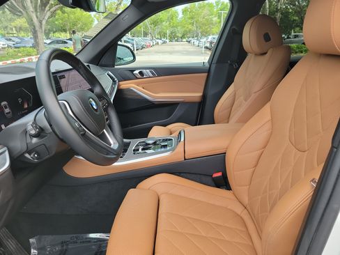Used 2024 BMW X5 sDrive40i w/ Parking Assistance Package RWD image 11