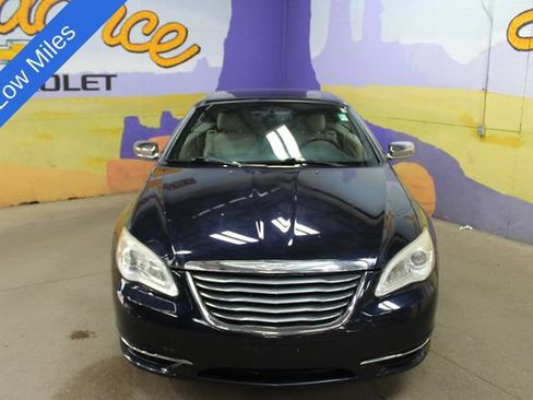 Used 2012 Chrysler 200 Limited FWD image 3