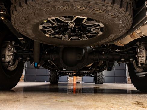 Used 2025 GMC Sierra 2500 AT4X image 15