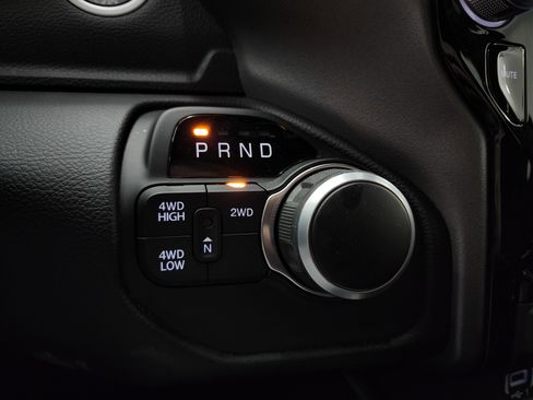 Used 2024 RAM 2500 Big Horn w/ Night Edition image 43