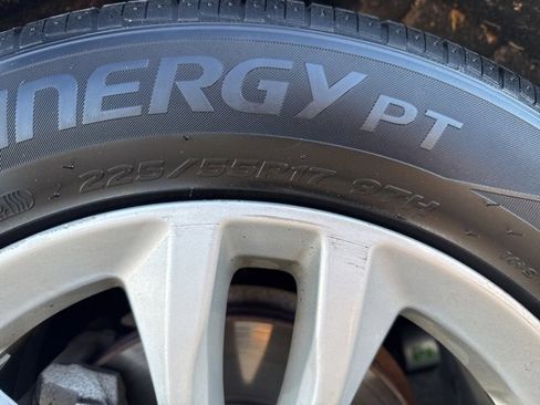 Used 2017 Chevrolet Malibu LT image 11