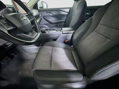 Used 2025 Nissan Rogue SV AWD/4WD image 13