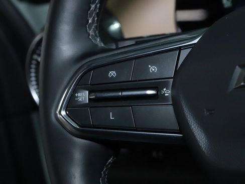 Used 2025 Chevrolet Equinox ACTIV w/ Safety and Technology Package image 22