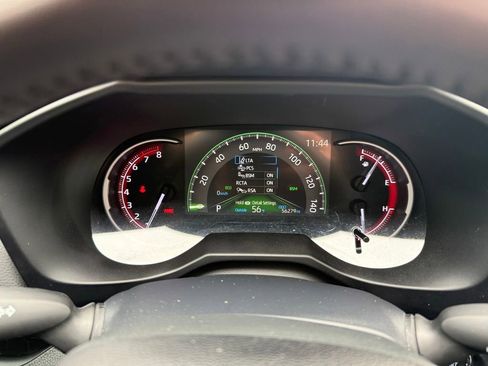 Used 2023 Toyota RAV4 XLE Premium image 17