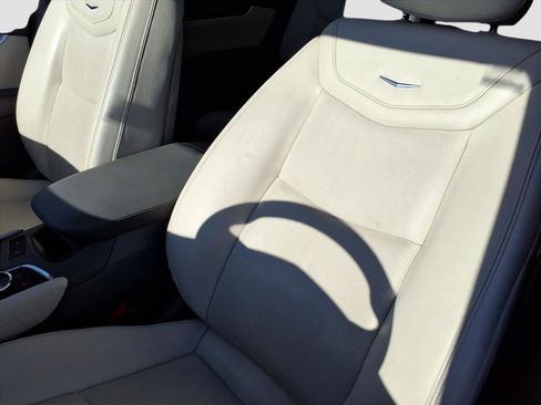 Certified 2023 Cadillac XT6 Premium Luxury image 15