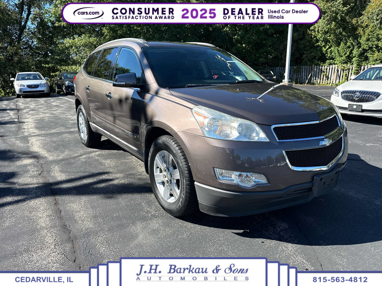 Used 2009 Chevrolet Traverse LT FWD image 1