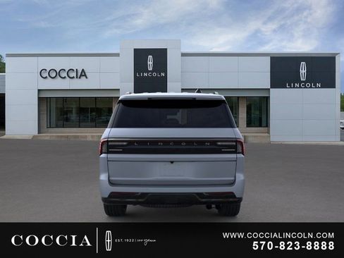 New 2026 Lincoln Navigator Reserve w/ Jet Appearance Package image 5