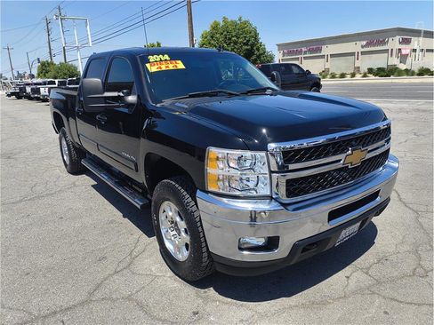 Used 2014 Chevrolet Silverado 2500 LTZ w/ LTZ Plus Package AWD/4WD image 3