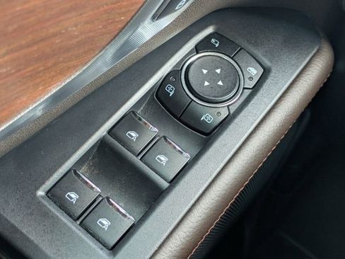 Used 2025 Ford Expedition King Ranch AWD/4WD image 28