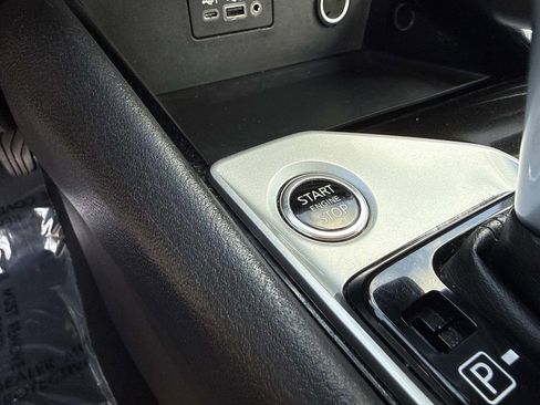 Used 2024 Nissan Altima 2.5 SV FWD image 33