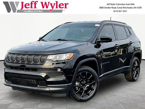 Used 2022 Jeep Compass Latitude w/ Convenience Group AWD/4WD image 1