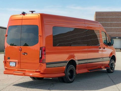Used 2024 Mercedes-Benz Sprinter 3500 image 8