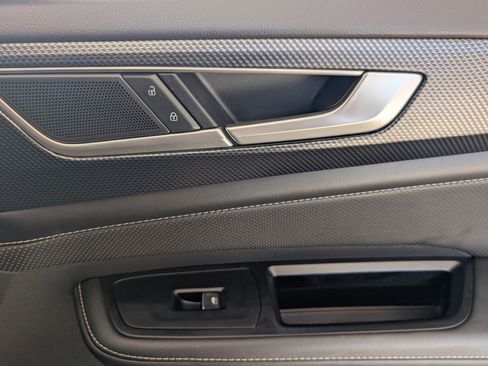 Used 2025 Volkswagen Atlas Cross Sport SEL image 22