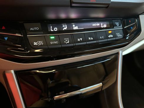 Used 2017 Honda Accord EX-L image 15