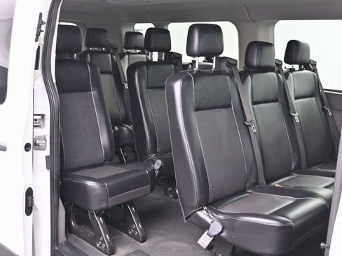 Used 2020 Ford Transit 350 XL image 30
