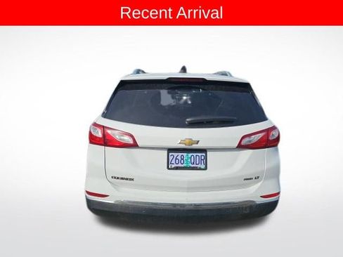 Used 2018 Chevrolet Equinox LT w/ Sun & Infotainment Package image 4