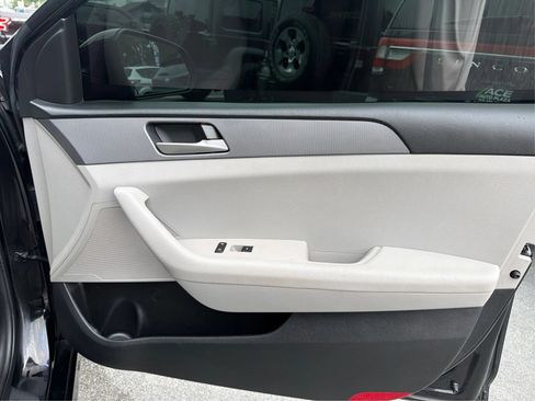 Used 2019 Hyundai Sonata SE FWD image 19