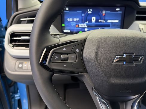 New 2027 Chevrolet Bolt LT w/ Comfort Package FWD image 16