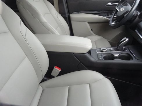 Used 2021 Cadillac XT4 Luxury image 9