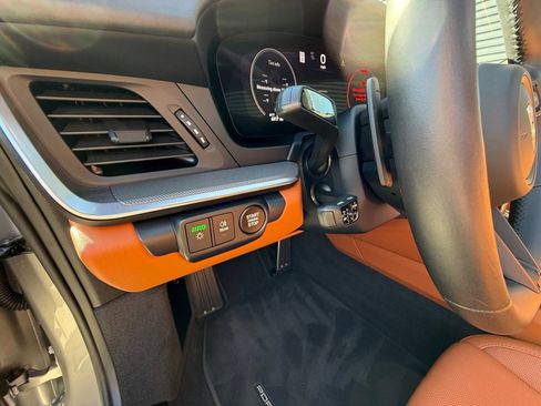 Certified 2025 Porsche 911 Carrera image 22