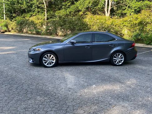 Used 2016 Lexus IS 200t RWD image 8