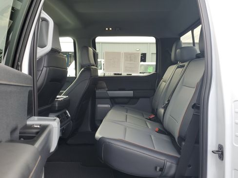 Used 2025 Ford F150 Lariat w/ Equipment Group 501A Mid image 11