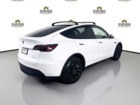 Used 2022 Tesla Model Y Long Range AWD/4WD image 7