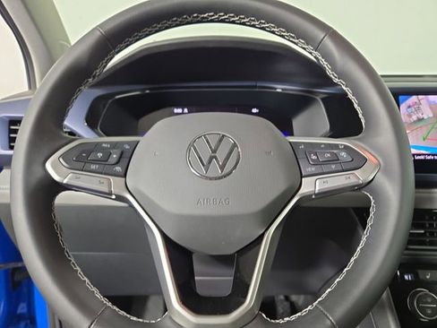 Used 2024 Volkswagen Taos SE AWD/4WD image 21