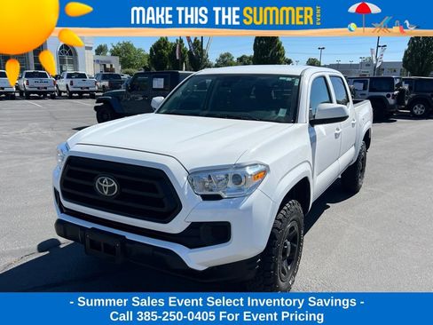 Used 2022 Toyota Tacoma SR AWD/4WD image 2